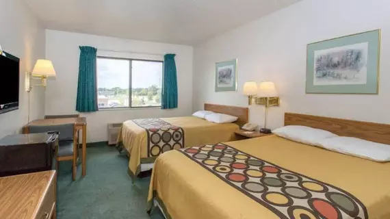 Super 8 Motel - Racine | Wisconsin - Milwaukee (ve civarı) - Racine - Mount Pleasant