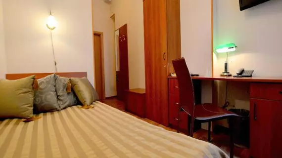 Hotel Vera | Leningrad Bölgesi - St. Petersburg (ve civarı) - St. Petersburg - Tsentralny