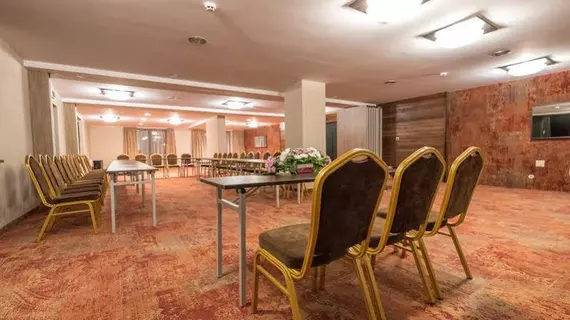 Lion Hotel | Samokov - Borovets