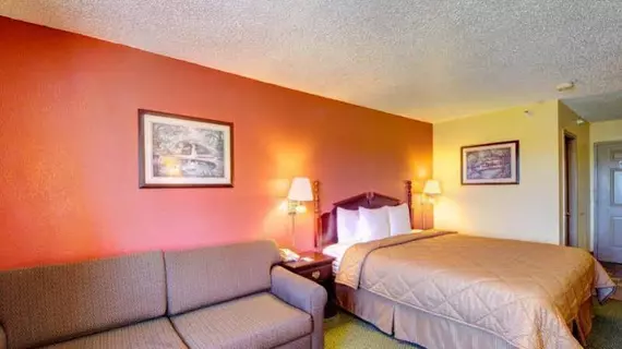 Days Inn and Suites Tulsa Airport | Oklahoma - Tulsa (ve civarı) - Tulsa