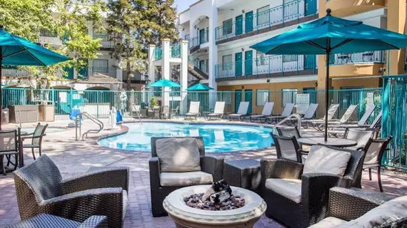 Quality Suites Central Coast | Kaliforniya - San Luis Obispo (ve civarı) - San Luis Obispo