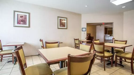 Quality Inn Merrillville | Indiana - Merrillville