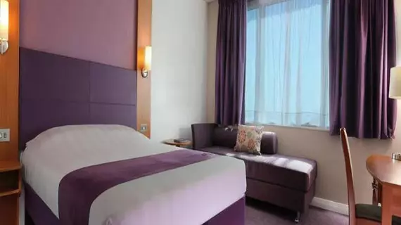 Premier Inn Dubai International Airport | Dubai - Dubai