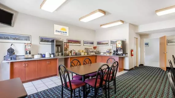 Days Inn & Suites Cambridge | Maryland - Cambridge