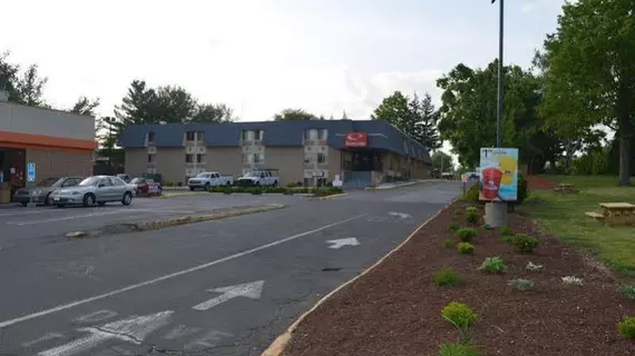 Econo Lodge Milldale-Southington | Connecticut - New Haven (ve civarı) - Plantsville