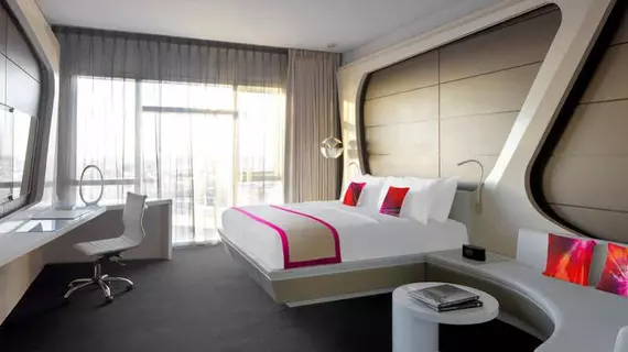 V Hotel Dubai, Curio Collection by Hilton | Dubai - Dubai