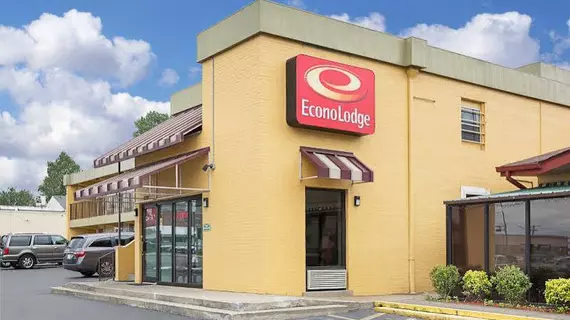 ECONO LODGE GALLATIN | Tennessee - Nashville-Davidson - Nashville (ve civarı) - Gallatin