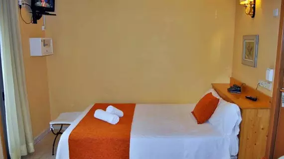 Hostal San Lorenzo | Madrid Özerk Topluluğu - Madrid (ve civarı) - Chueca