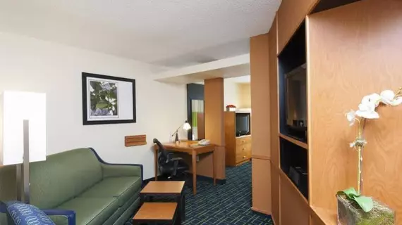 Fairfield Inn & Suites Muskegon Norton Shores | Michigan - Muskegon (ve civarı) - Norton Shores