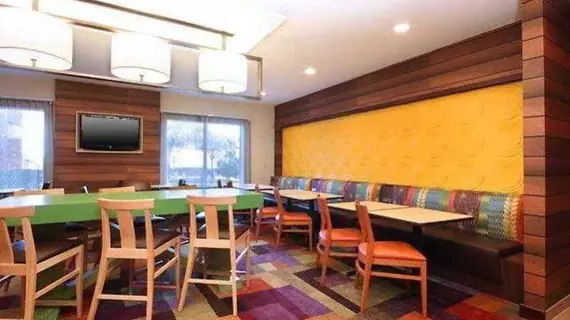 Fairfield Inn by Marriott Las Colinas | Teksas - Dallas (ve civarı) - Irving - Las Colinas