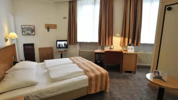 Hotel Central Molitor | Lüksemburg Şehri - Gare