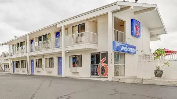 Motel 6 Portland Central | Oregon - Portland (ve civarı) - Portland