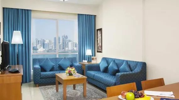 Golden Tulip Sharjah Hotel Apartments. | Şarika - Sharjah - El Mecaz