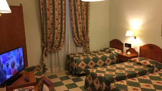 Hotel Aberdeen | Lazio - Roma (ve civarı) - Roma Kent Merkezi - Rione XVIII Castro Pretorio