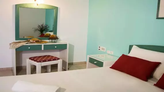 Theoni Apartments | Girit Adası - Kandiye (bölge) - Malia