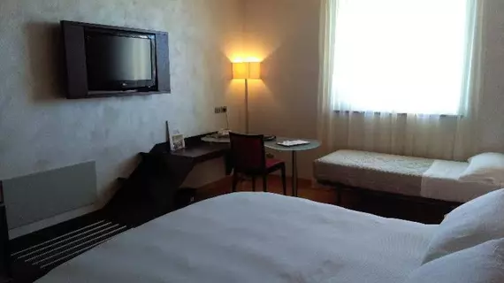 Breaking Business Hotel | Abruzzo - Teramo (il) - Mosciano Sant'Angelo