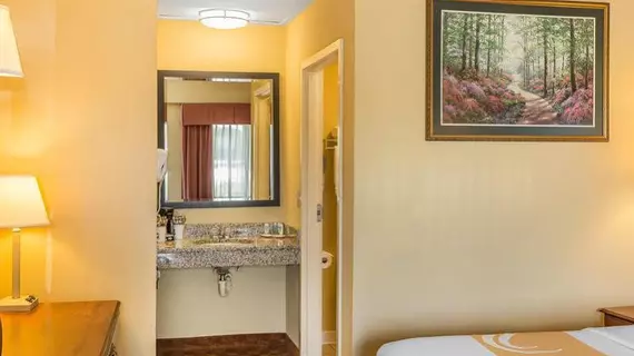 Quality Inn Calera | Alabama - Birmingham (ve civarı) - Calera