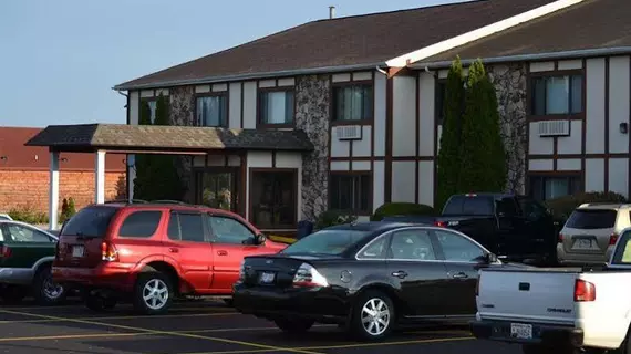 Sky Lodge Inn & Suites - Delavan | Wisconsin - Lake Geneva (ve civarı) - Delavan