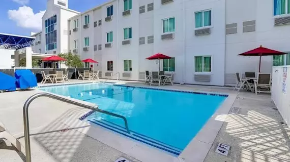 Motel 6 Houston Westchase | Teksas - Houston (ve civarı) - Houston - Westchase