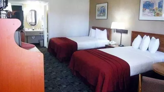 Holiday Inn Express Hotel & Suites Carlsbad Beach | Kaliforniya - San Diego County - San Diego Sahili