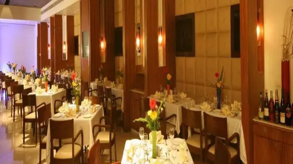 Krishna Palace Hotel | Maharaştra - Raigad - Bombay (ve civarı) - Bombay - Grant Road