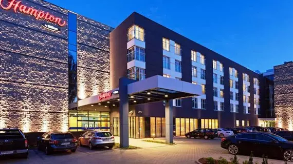 Hampton Inn Warsaw Airport | Mazovya Voyvodalığı - Varşova (ve civarı) - Okęcie