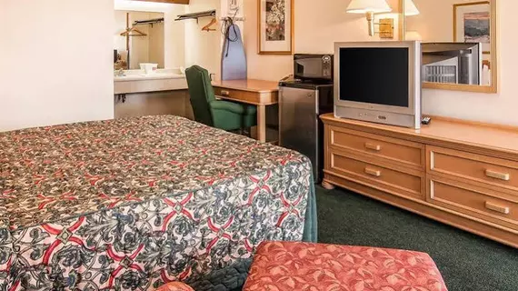 Econo Lodge | Oregon - Medford (ve civarı) - Ashland