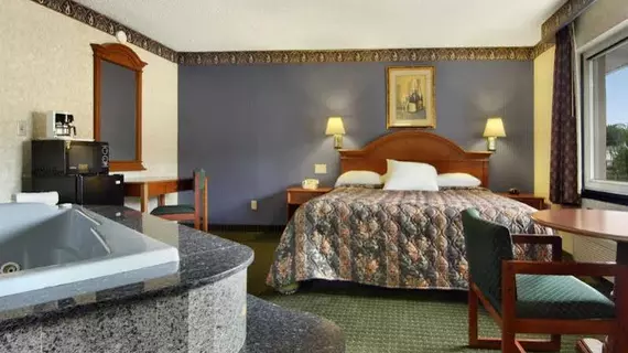 Days Inn and Conference Center Branford | Connecticut - New Haven (ve civarı) - Branford