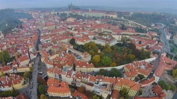 U Páva | Prag - Městská čast Praha 1 (en büyük Prag ilçesi) - Mala Strana