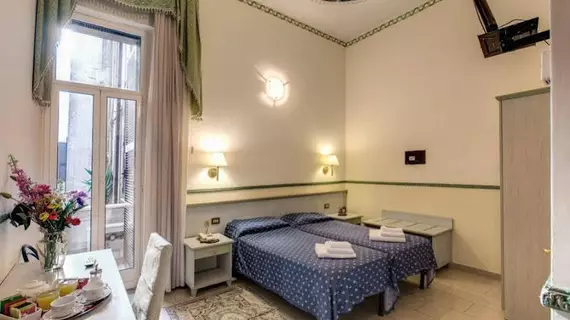 Cambridge Hotel | Lazio - Roma (ve civarı) - Roma Kent Merkezi - Rione XVIII Castro Pretorio