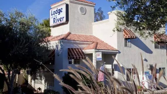 Lodge on the River | Kaliforniya - San Bernardino County - Bullhead City (ve civarı) - Bullhead City