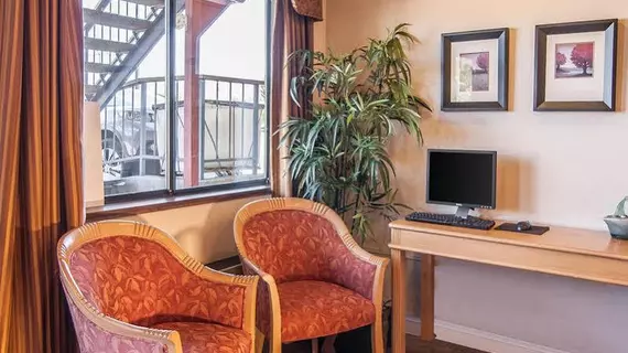 Econo Lodge | Oregon - Medford (ve civarı) - Ashland