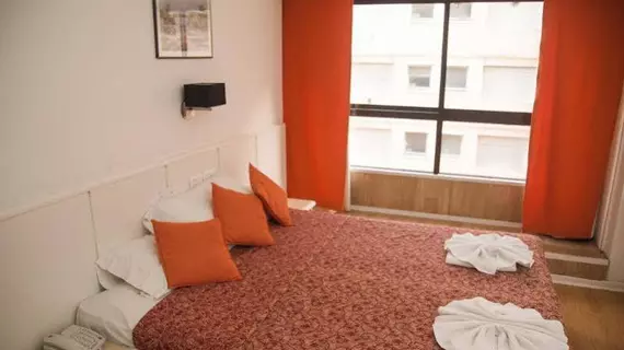 Hotel Dion | Buenos Aires (ili) - Mar del Plata (ve civarı) - Mar del Plata