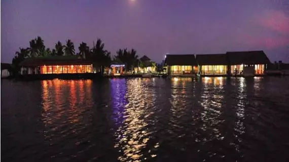 The Pride Emarald Alappuzha | Kerala - Kottayam Bölgesi - Kumarakom