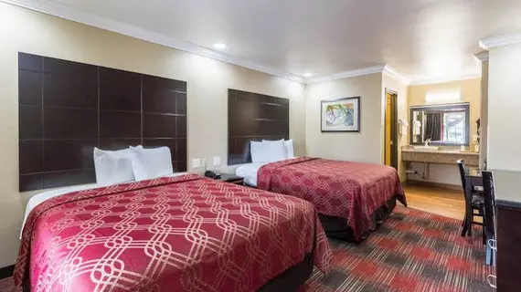 Econo Lodge Inn & Suites | Kaliforniya - San Diego County - Escondido