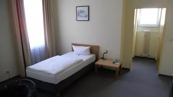 KEMPE Komfort Hotel | Kuzey Ren-Westfalia - Düsseldorf (ve civarı) - Düsseldorf