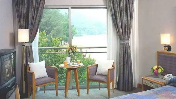 Silvermine Beach Resort | Hong Kong - Lantau - Mui Wo