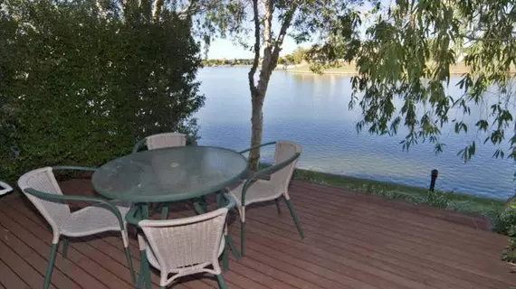 Noosa Entrance Waterfront Resort | Queensland - Noosa - Noosaville