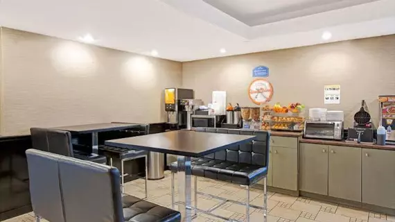 Howard Johnson Inn Queens | New York - New York (ve civarı) - Queens - Jamaika