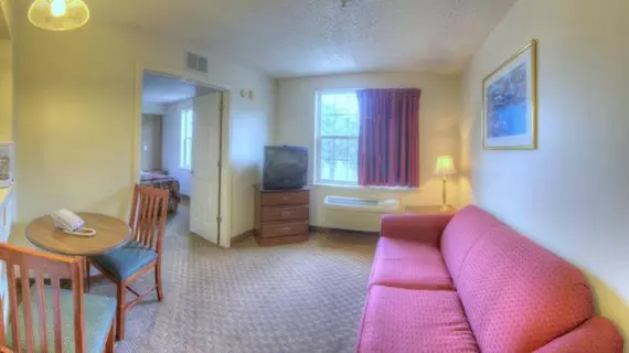 Crestwood Suites of Orlando-UCF Area | Florida - Orlando (ve civarı) - Orlando