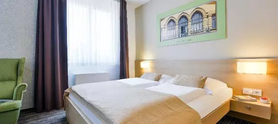 Ahotel | Ljubljana (ve civarı)