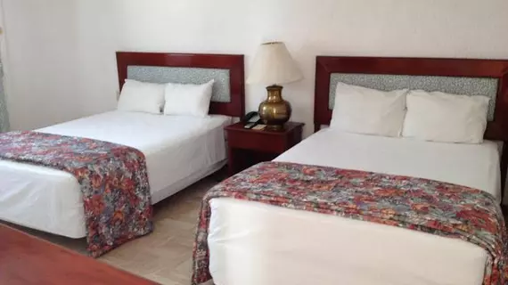 Suites Costa Blanca | Quintana Roo - Benito Juárez - Cancun (ve civarı) - Oteller Bölgesi - Avenida Kukulkan