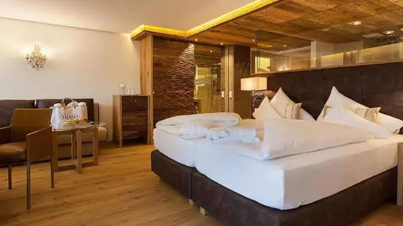 Hotel Neuhaus | Salzburg (eyalet) - Zell am See - Saalbach-Hinterglemm