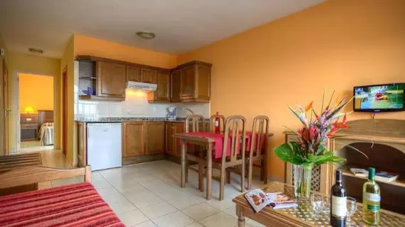 Apartamentos Las Tres Palmeras | Kanarya Adaları - La Gomera - Valle Gran Rey - La Calera Plajı