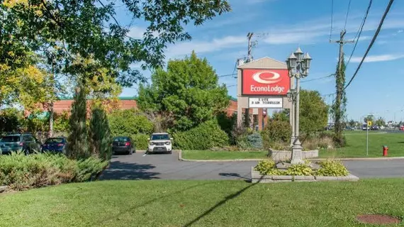 Econolodge Brossard | Quebec - Montreal (ve civarı) - Brossard