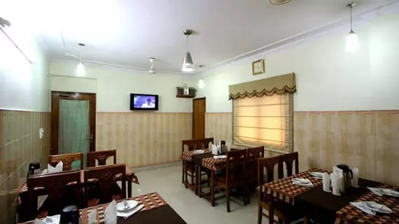 Hotel C Park Inn | Batı Delhi - Ulusal Eyalet Başkenti Delhi - Delhi (ve civarı) - Yeni Delhi - Karol Bagh