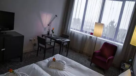 Hotel NH Prague City | Prag - Městská čast Praha 5 (en büyük Prag ilçesi) - Smichov