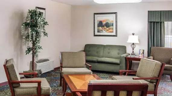 Quality Inn Opryland Area | Tennessee - Nashville-Davidson - Nashville (ve civarı) - Nashville - Opryland - Donelson