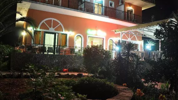 Hotel Pyrros | İyon Adaları - Korfu - Gouvia