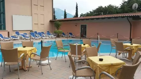 Hotel Garda Bellevue | Lombardy - Brescia (il) - Limone sul Garda